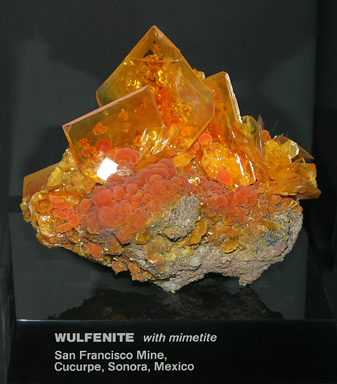 Wulfenite mineral